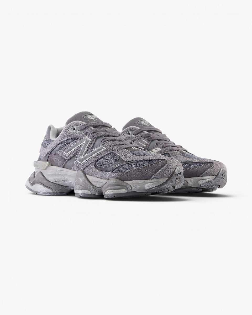 New Balance 9060 Magnet