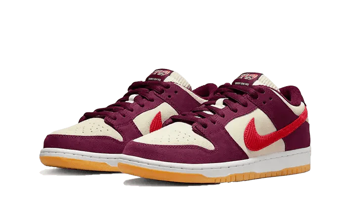 Nike SB Dunk Low Skate Like A Girl